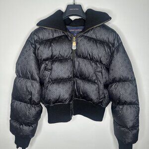 Louis Vuitton Monogram Puffer Jacket Authentic Size 40 Fit's M Women's Coat